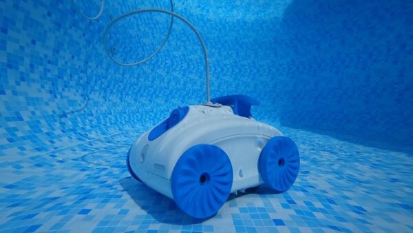 Limpiafondos electrico Pargo en piscina